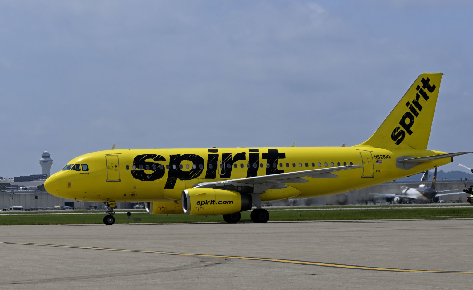 spirit-launches-service-to-pensacola-louisville-muhammad-ali